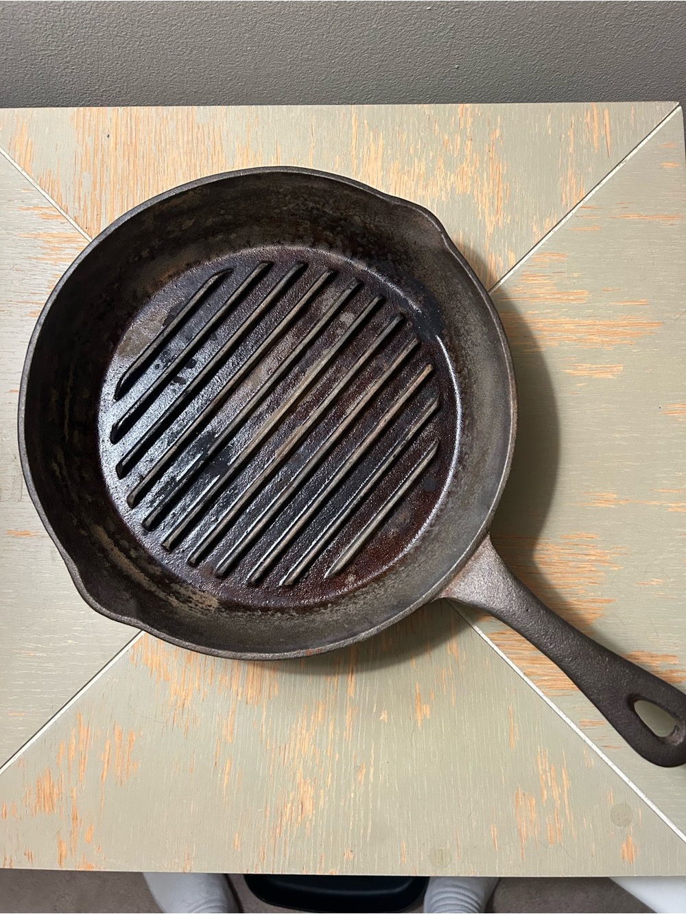 Wagner 11.5 Cast Iron Ribbed Grill Skillet - Picture 2 of 5